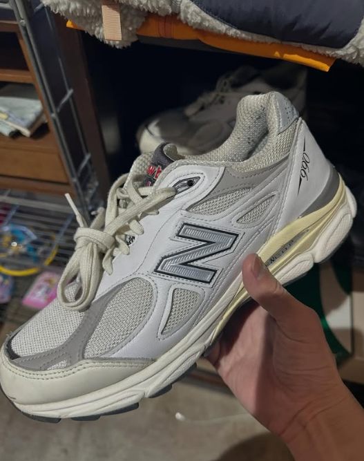 New Balance 990