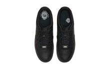 Nike Air Force 1 Triple Black - imagem 3