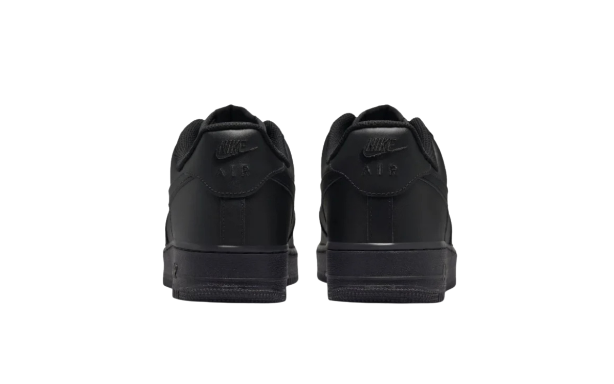 Nike Air Force 1 Triple Black - imagem 4