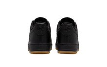 Nike Air Force 1 ’07 Low Black/Gum Sole - imagem 4