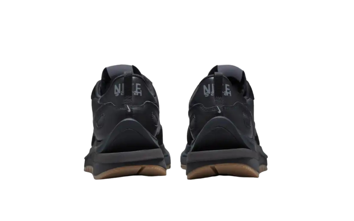 Sacai x Nike VaporWaffle Black and Gum - imagem 4