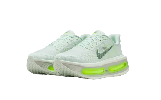 Nike Vomero Premium Barely Volt