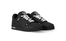 Louis Vuitton Trainer Black Embossed Monogram - imagem 2