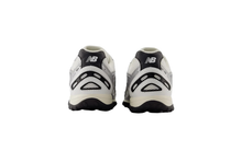 New Balance 204L Silver Metallic Black - imagem 3
