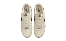 Nike Air Force 1 ’07 LV8 White/Gum - imagem 3