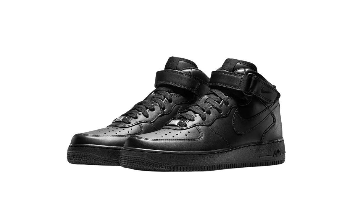 Nike Air Force 1 Mid ’07 triple Black - imagem 2
