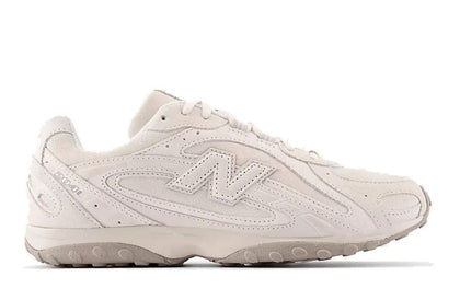 New Balance 204L Beige/Off White