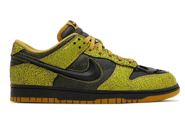 Nike Dunk Low Retro QS Halloween Skull