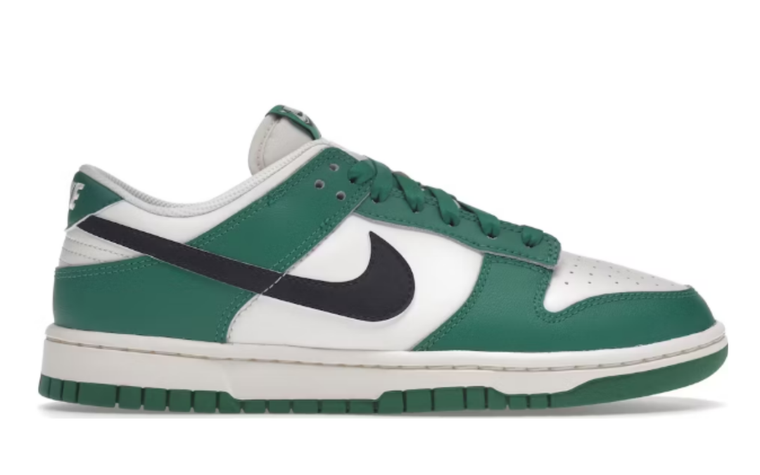 Nike Dunk Low SE Green