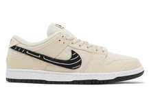Albino & Preto x Nike Dunk Low Pearl White - imagem 1
