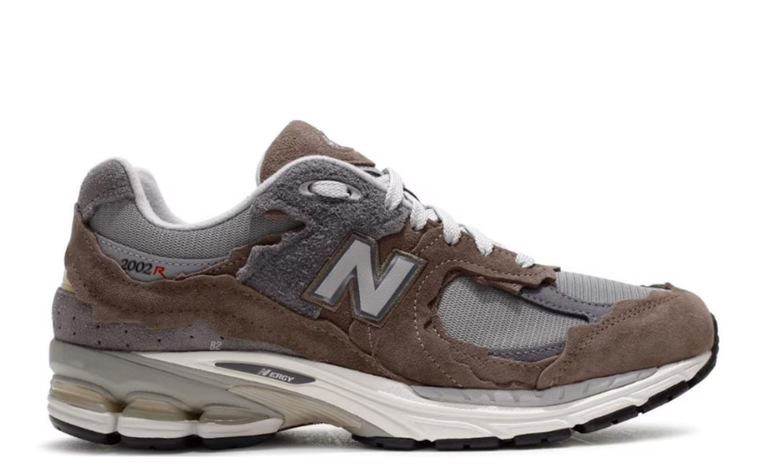 New Balance 2002R Earth Brown