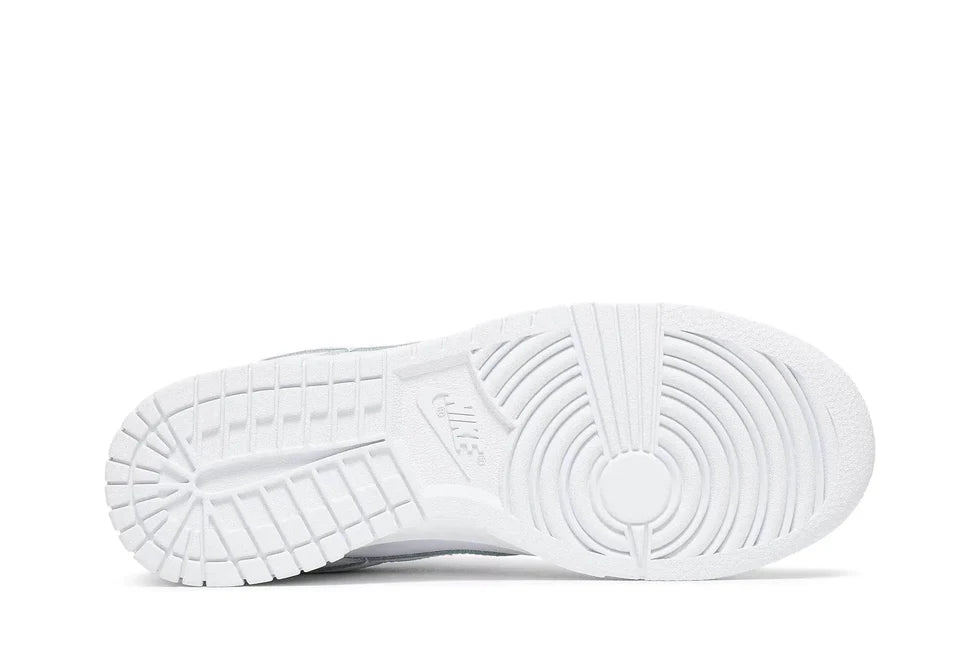 Nike Dunk Low Triple White - imagem 4