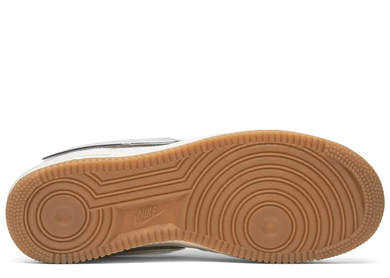 Travis Scott x Nike Air Force 1 Low Sail - imagem 4