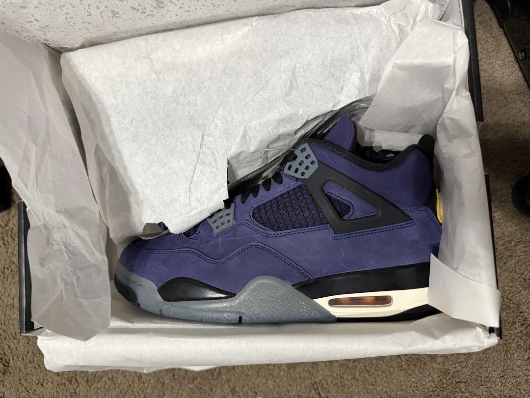 Air Jordan 4 Retro