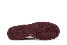 Nike Dunk Low Retro PRM Valentine's Day - imagem 4